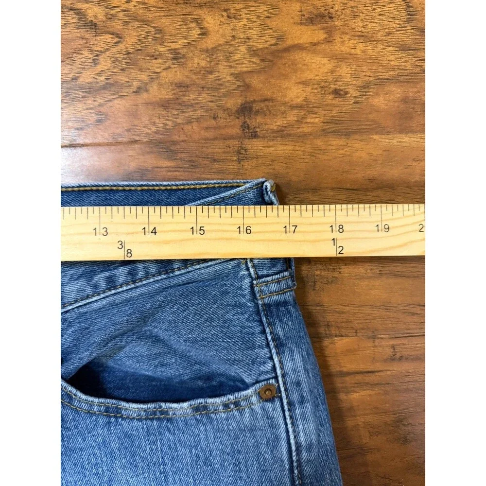Levis 501 Button Fly Jeans Mens 33x30 Stone Wash Blue Casual Work Denim